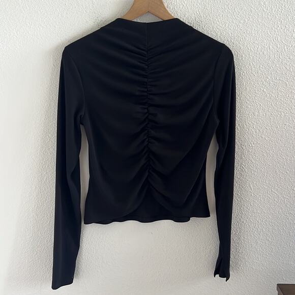 Old Navy Active Ultralite Go-Dry Black Ribbed High Neck Split Wrist Top Small - Picture 2 of 5